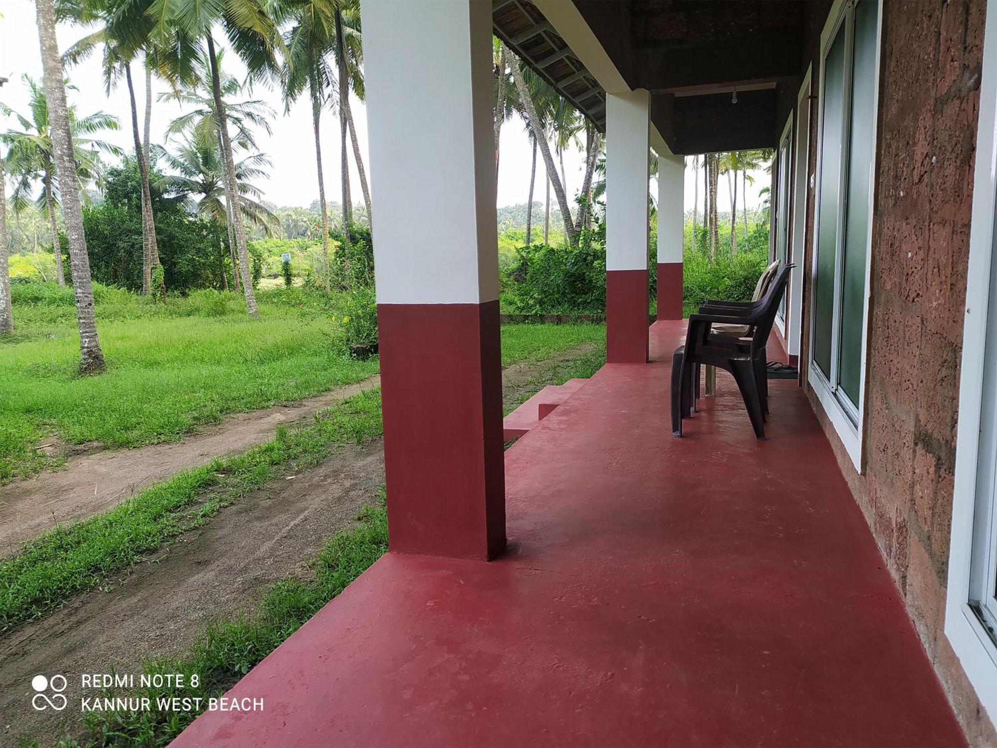 Homestay West House