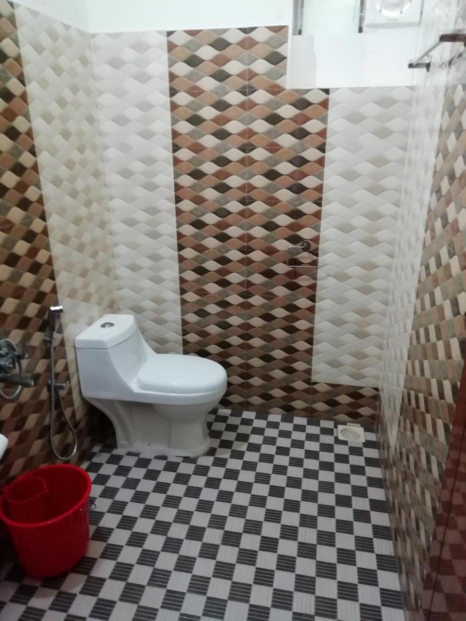 Homestay West House